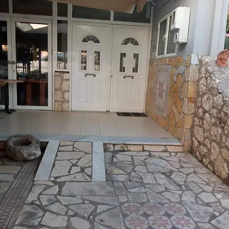 Vasilis Travlos Poros (Kefalonia)