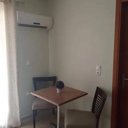 Apartment Vasilis Travlos *